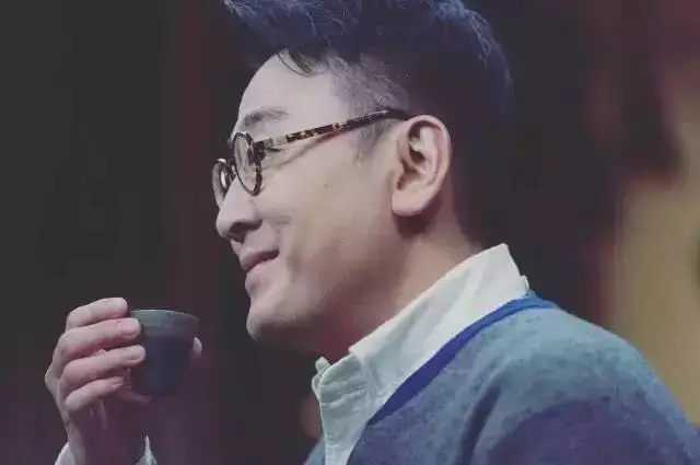 才华却偏要靠脸吃饭的高晓松还完美诠释了"人丑就要多读书"的哲学道理